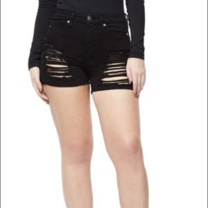 Good American The Cut-Offs in Black005